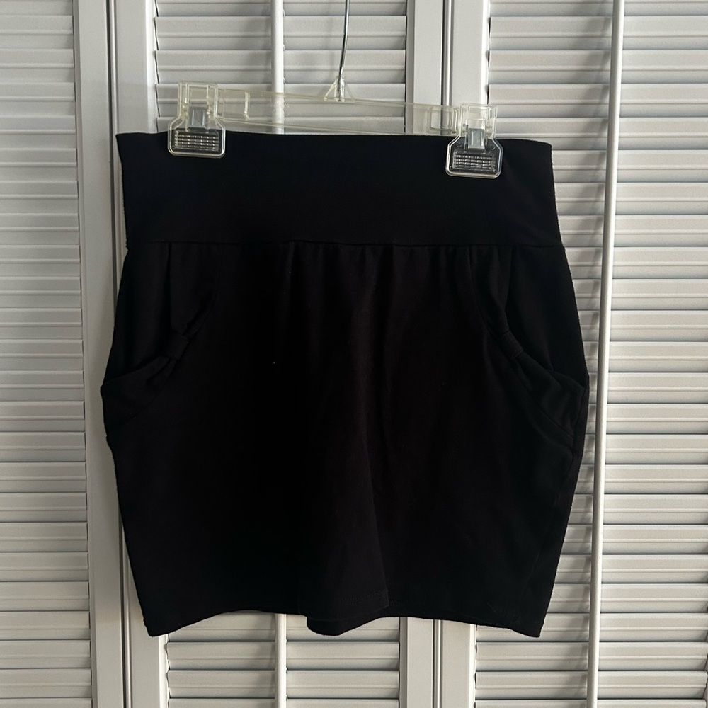 Mini skirt w/pockets